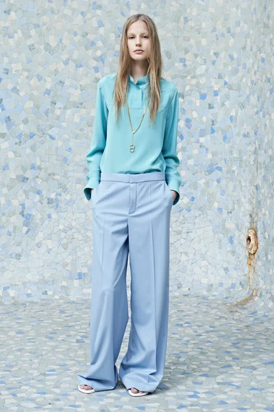 Look 10